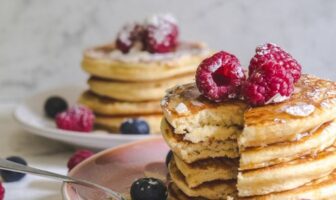 Healthy banana pancakes